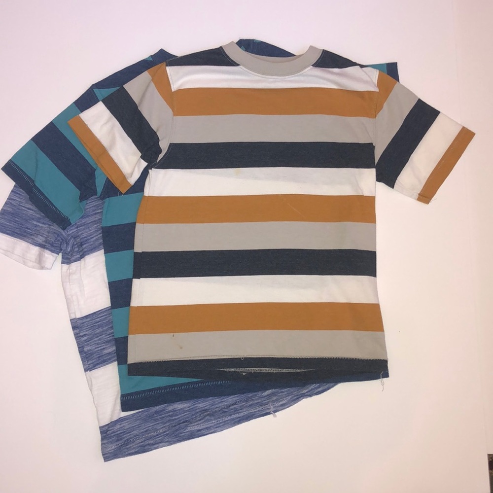 Boys striped T-shirts size S 6/7